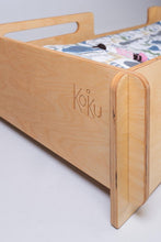 Cargar imagen en el visor de la galería, Cama de estilo Plywood Montessori Classic