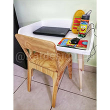 Cargar imagen en el visor de la galería, Escritorio de niño Wooden Children's Study