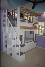 Cargar imagen en el visor de la galería, Camarote Especial tipo Casita