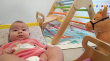Cargar y reproducir el video en el visor de la galería, Triangulo de pikler juego montessori
