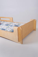 Cargar imagen en el visor de la galería, Cama de estilo Plywood Montessori Classic
