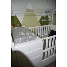 Cargar imagen en el visor de la galería, Cama Montessori Modelo Pupa B
