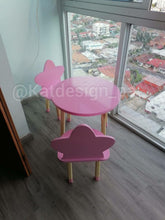 Cargar imagen en el visor de la galería, Sillas de pino personalizadas y mesas
