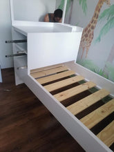Cargar imagen en el visor de la galería, Cama Montessori Modelo Pupa B
